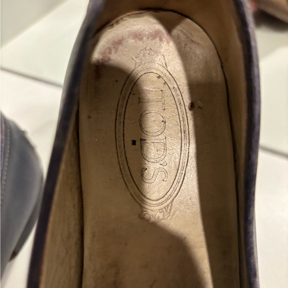 Tod’s navy blue loafer/driving shoe - Picture 2 of 6